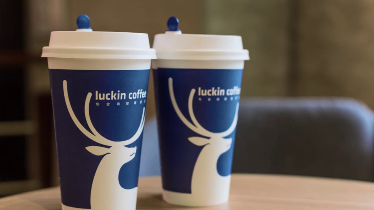 قصة فضيحة Luckin Coffee الصينية منافسة ستاربكس