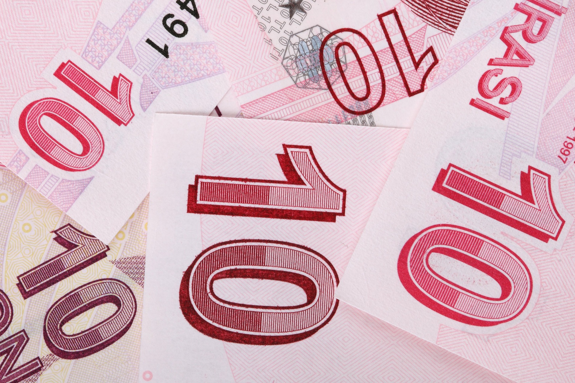 انهيار تركيا قريبا 1 دولار يساوي 14 ليرة تركية