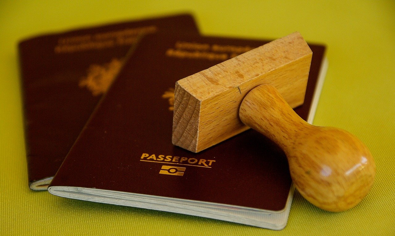 هل يمكن فتح حساب بنكي باستخدام جواز السفر (Passport)؟