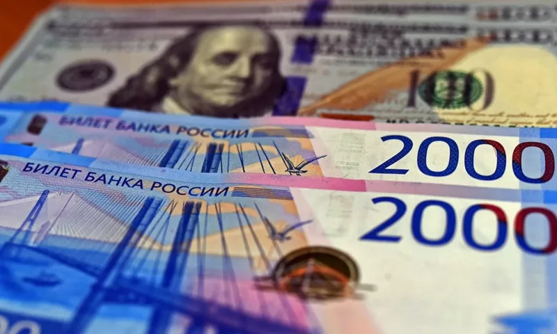 سعر الروبل الروسي قبل الحرب أفضل للروس من الإرتفاع المؤلم