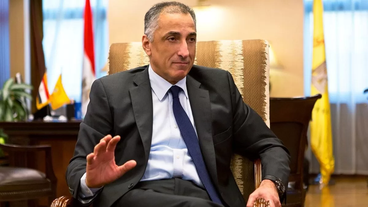 سبب استقالة طارق عامر وما بعد انهيار الجنيه المصري بنسبة 59%