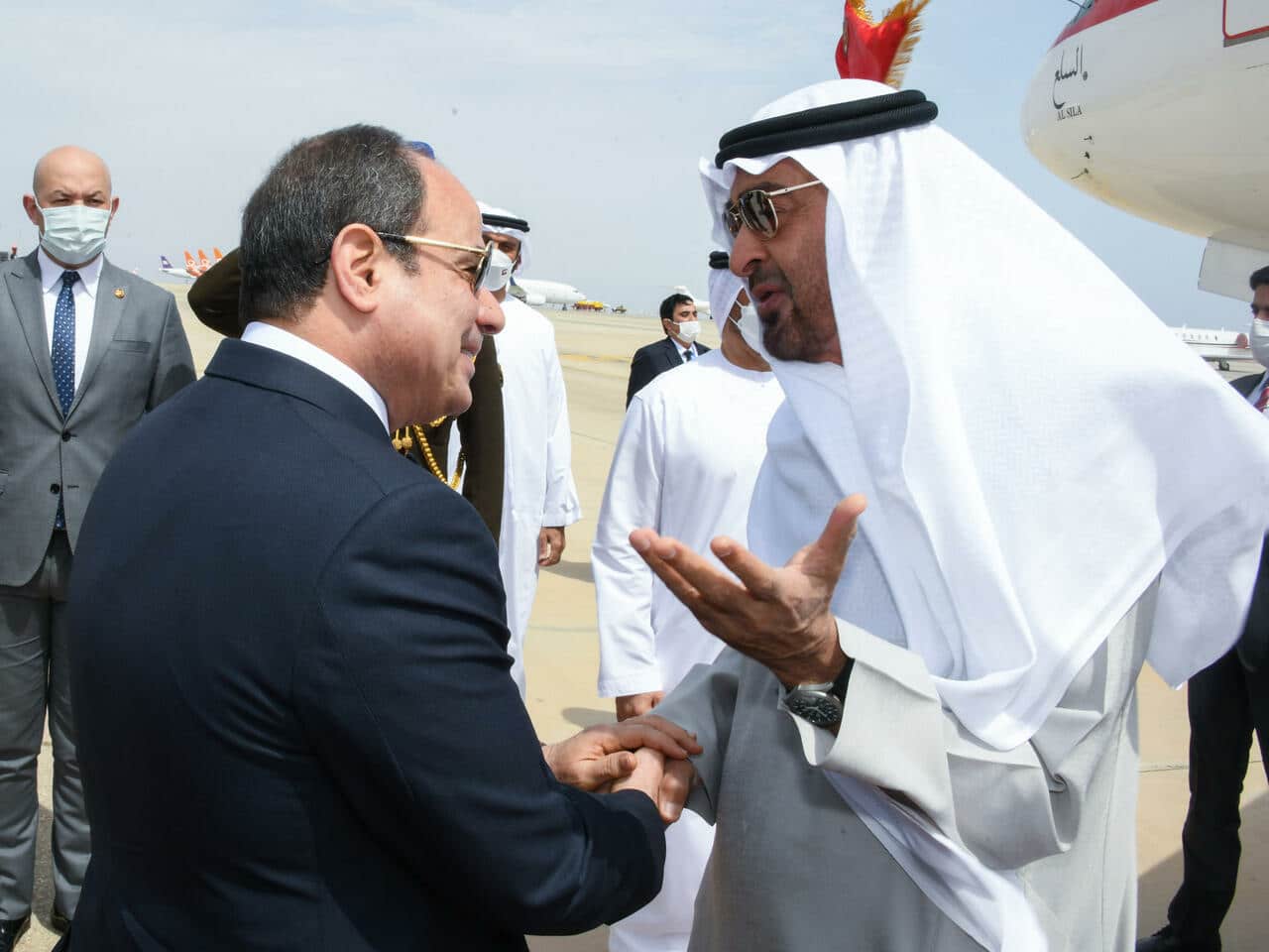 لماذا تبيع مصر الشركات لدول الخليج مثل السعودية وقطر والإمارات؟