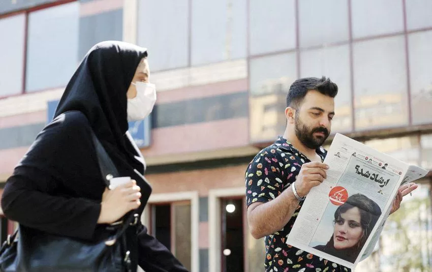 نهاية شرطة الأخلاق في ايران وهيئة الأمر بالمعروف في السعودية