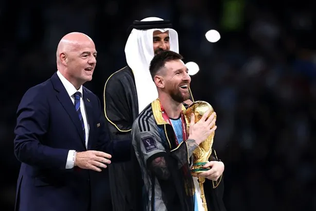 نجاح كأس العالم في قطر من دور المجموعات إلى مؤامرة الفيفا لتكريم ميسي