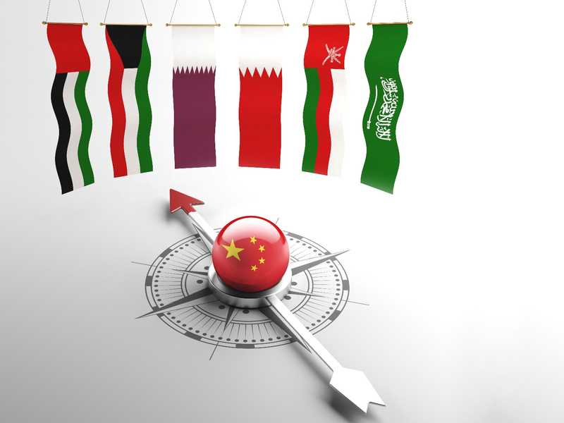 ما بعد البترودولار؟ السعودية إلى البترويوان بينما الإمارات إلى البتروروبية