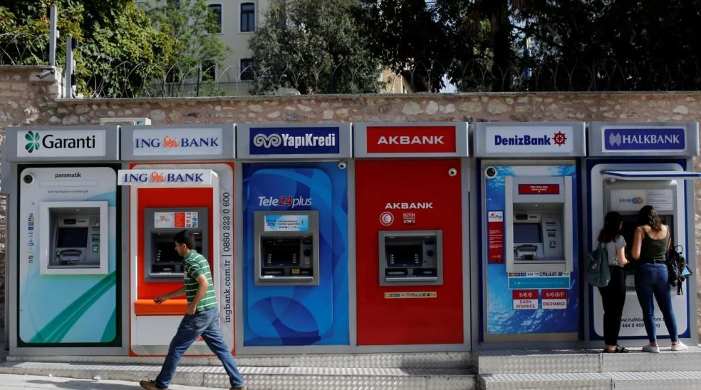 خسائر بنوك قطر والإمارات والكويت بالمليارات من الدولارات في تركيا