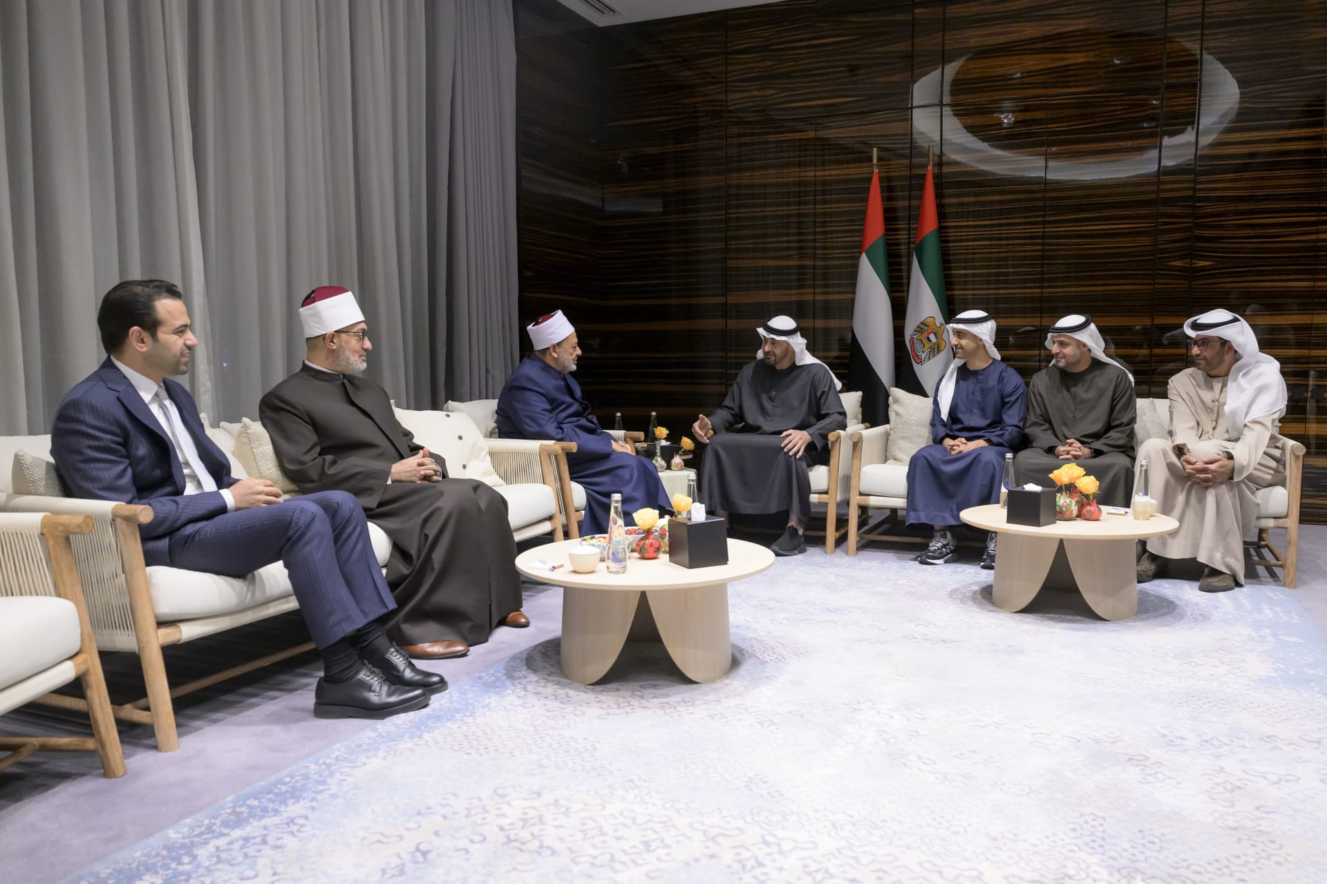 ينبغي إيقاف تمويل الأزهر يا قادة الإمارات والسعودية