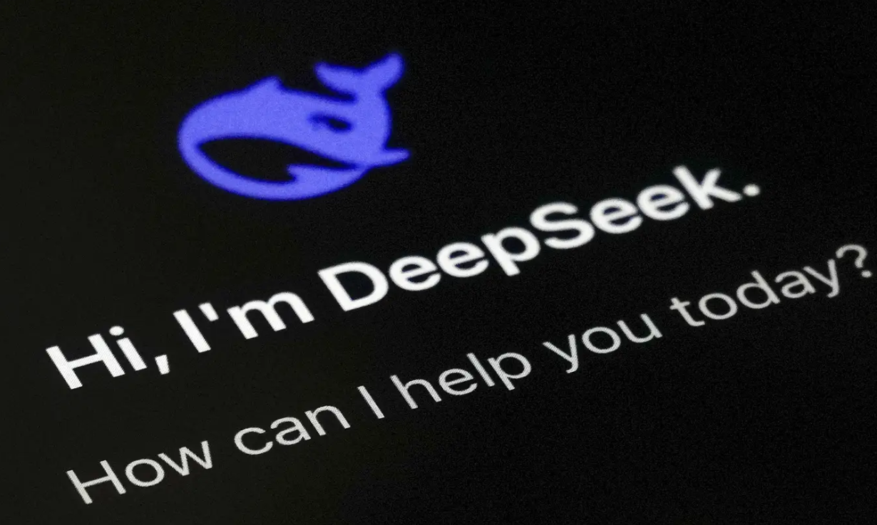نموذج DeepSeek R1 ليس مفتوح المصدر حقيقة