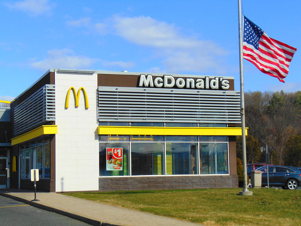 وظائف ماكدونالدز: أكثر من 375 ألف وظيفة شاغرة!