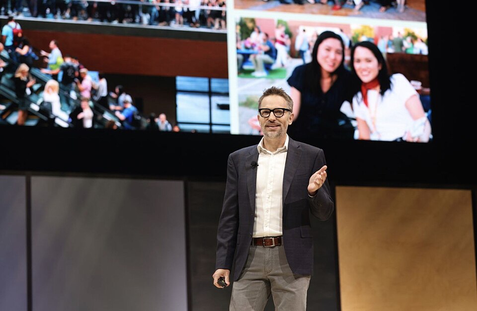 أهمية الشهادة الجامعية: بلها واشرب ميتها حسب رئيس لينكدإن