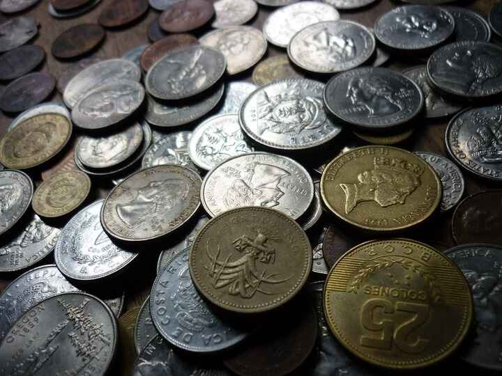 عملات الفضة الذهب
