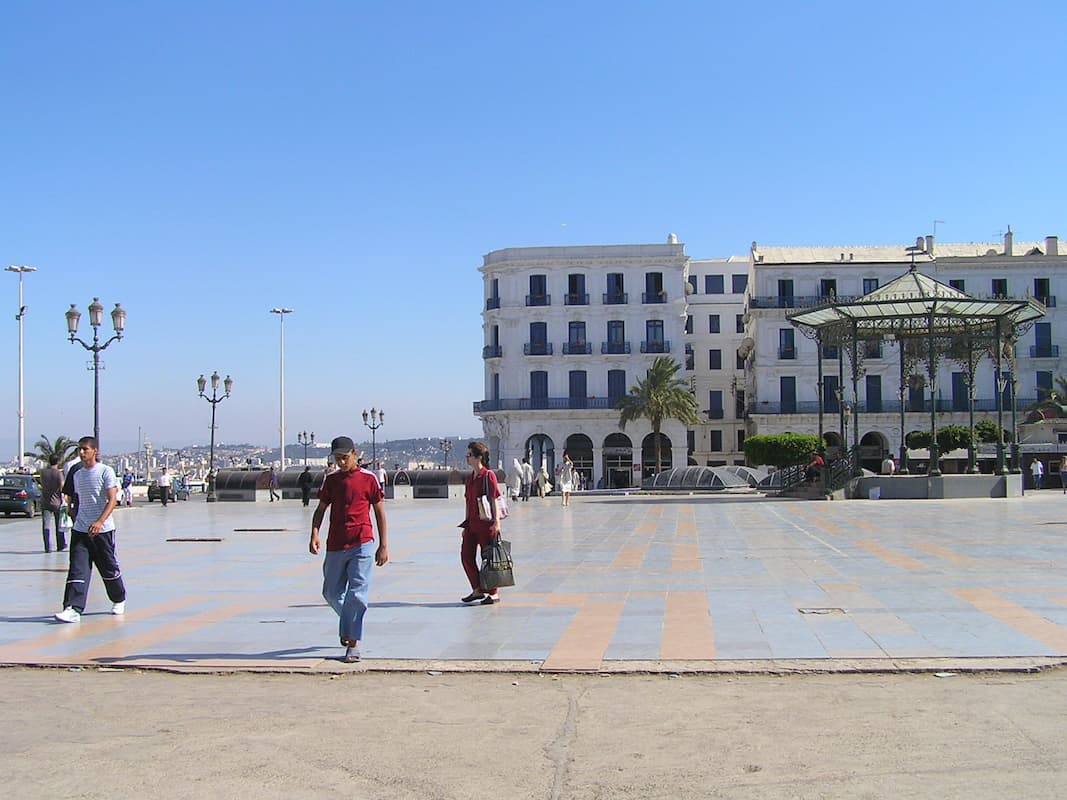 الجزائر
